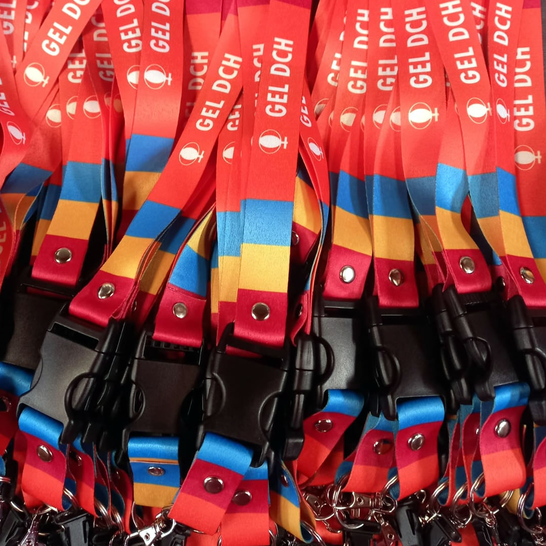 Lanyard 25mm Hebilla desprendible + Argolla + porta celular + multi vueltas